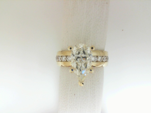 Tacori  14 Karat Yellow Gold Founder's Channel Set 2.02 Ct Pear Shape Brilliant Cut Diamond J SI1 Engagement Ring  0.64 Ct 
GIA Certificate 5211712491
size 6.5