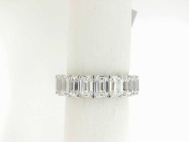 Tacori Sample Rings- Not To Be Sold Directly To Customer Plat Price: 31990.00
14k Price: -----
18K Price: $
Finger Size: 6.5
approx 6.23 ct emerald cut