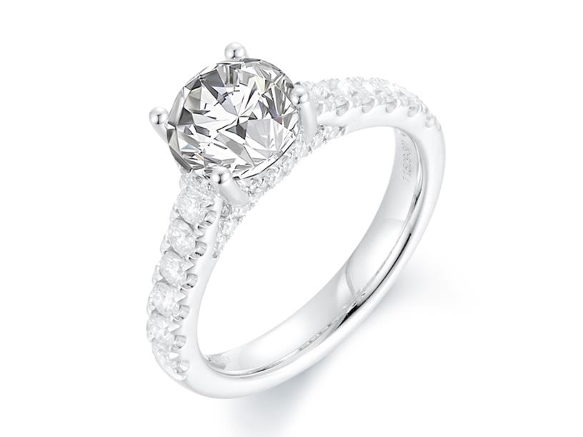 Platinum Semi-Mount Ring With 12=0.47Tw Round Diamonds And 34=0.18Tw Single CutDiamonds 
Ring Size 7
