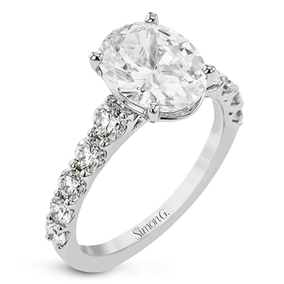 Simon G 18 Karat White Gold Graduated Diamond Engagement Ring Setting 0.96 Ct
size 6.5