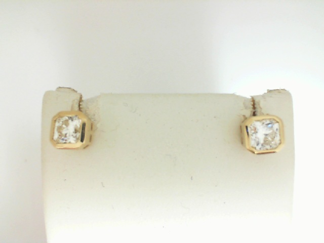 Hearts On Fire 18 Karat Yellow Gold 1.40 ct Dream Cut Diamond Bezel Stud Earrings