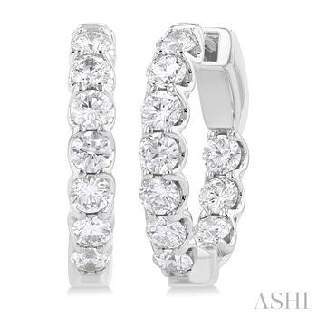 14 Karat White Gold Inside Out 2.00 Ct Round Brilliant Cut Diamond Hoop Earrings 
20 MM