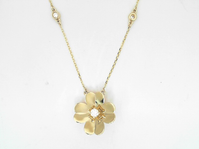 14 Karat Yellow Gold Round Brillaint Cut Diamond Flower Pendant 0.15 Cts
Length: 18 Inch