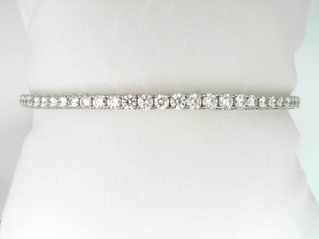 14 Karat White Gold Round Brilliant Cut Flexible Bangle Bracelet 1.88 Cts
Size: 6.75