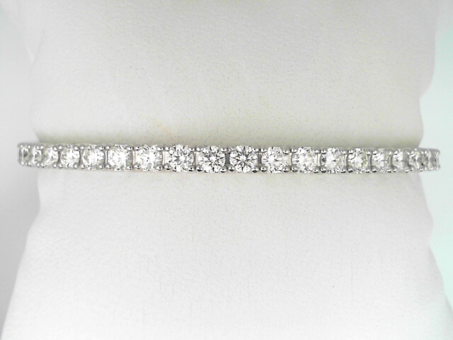 14 Karat White Gold Round Brilliant Cut Diamond Flexible Bangle Bracelet 4.96 Cts
Size: 6.75