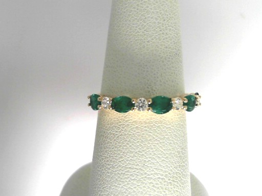 14 Karat Yellow Gold Fashion Ring With 5=0.78Tw Oval Emeralds And 4=0.17Tw Round Diamonds
Ring Size: 6.5