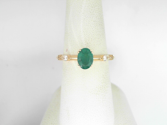14 Karat Yelloe Gold 0.63 Cts Oval Cut Emerald With 0.14 Cts Round Brilliant Cut Diamond Ring
Ring Size: 7