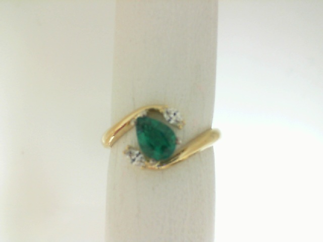 Simon G 18 Karat Yellow Gold Pear Shape Emerald 0.64 ct And Diamond 0.10 ct  Ring 
size 6.5