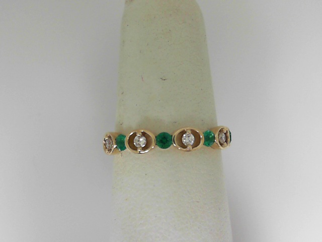 Yellow Gold 14 Karat Ring With 4=0.22Tw Round Emeralds And 5=0.13Tw Round Diamonds