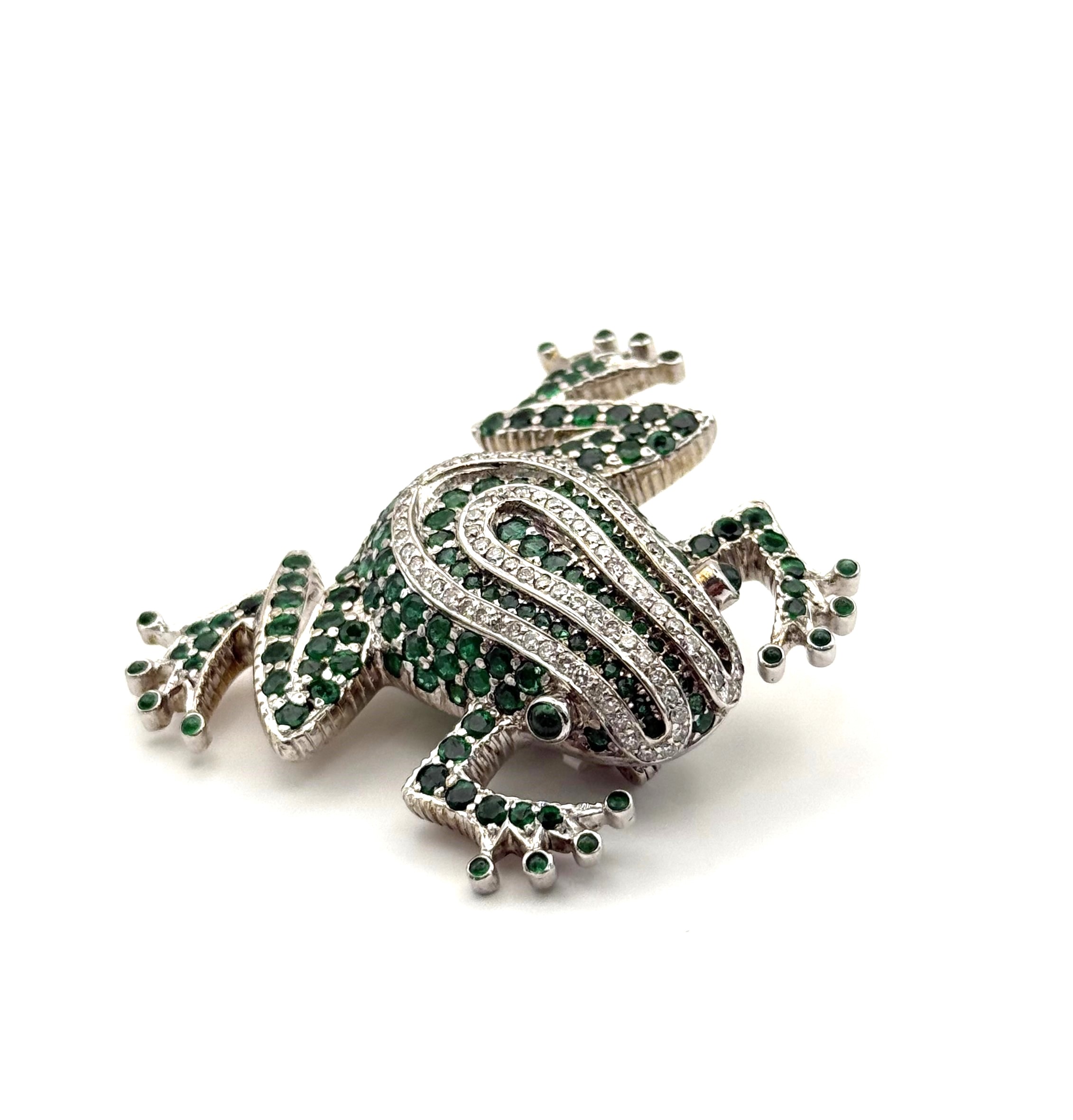 Estate18 Karat White Gold Frog Brooch With Emeralds & Approx1.00ctw Diamonds (AS IS)