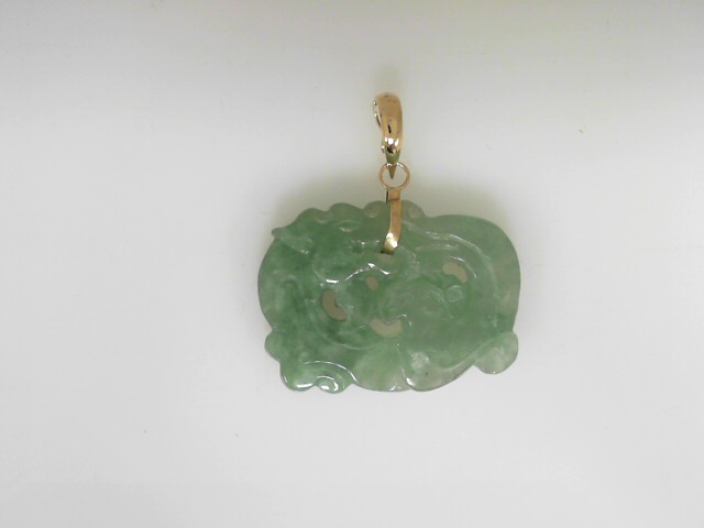 Estate 14 Karat Yellow Gold Jade Carved Dragon Pendant