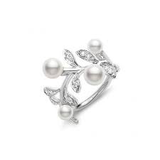 Mikimoto 18 Karat White Akoya Pearl 4.5 -6.5 mm And 0.21 Ct Diamond Blossom Ring
size 6.5