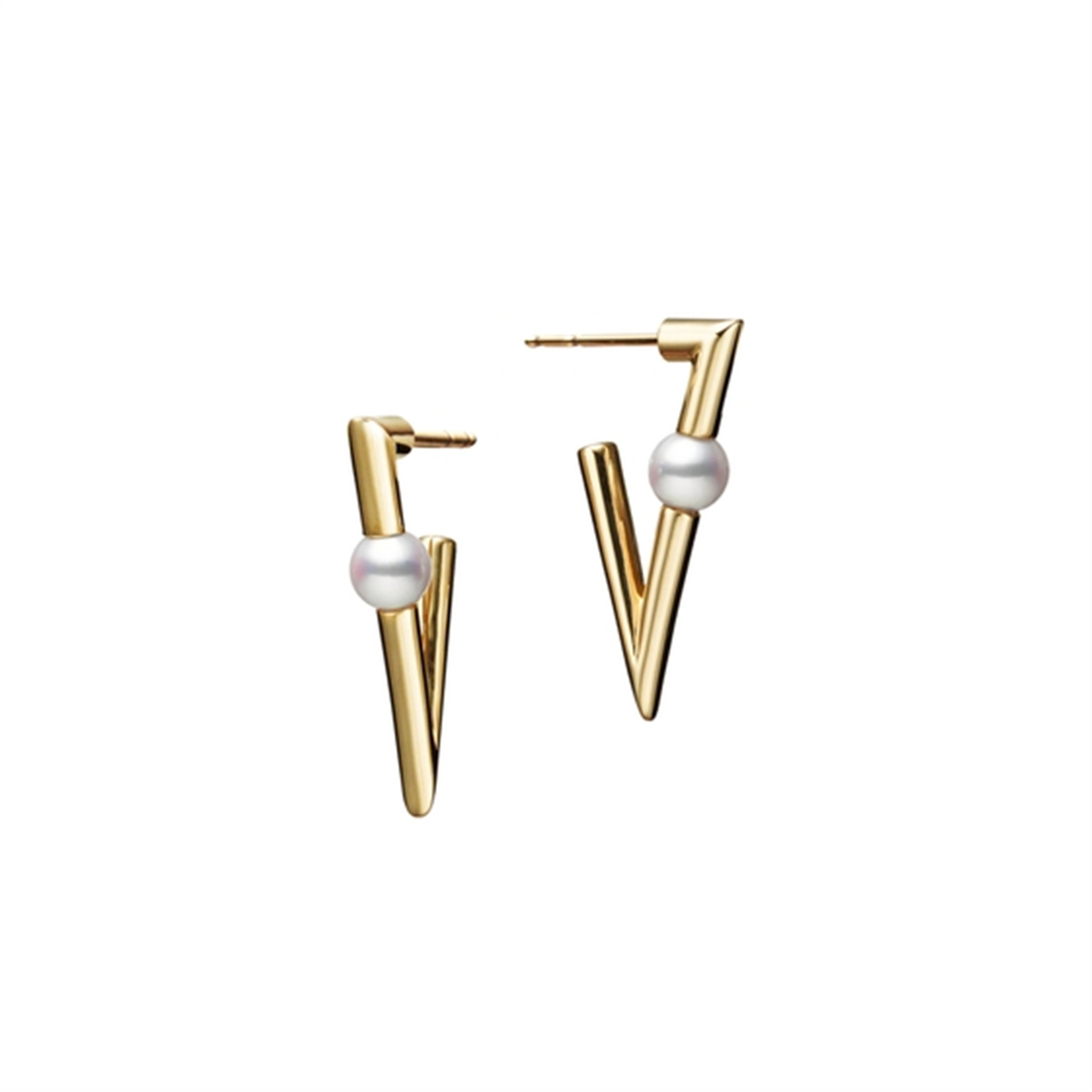 Mikimoto 18 karat yellow gold 5.0 mm Akoya A+  V Code earrings
