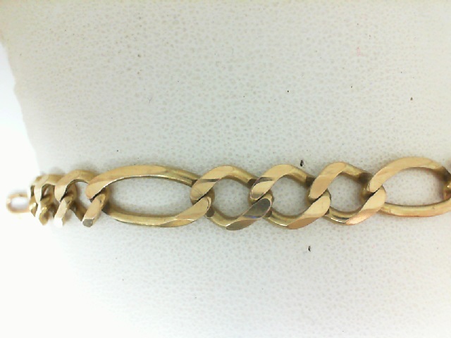 Estate 10 Karat Yellow Gold Figaro Bracelet
8 mm in width
8.25  inches in length
(AS IS)