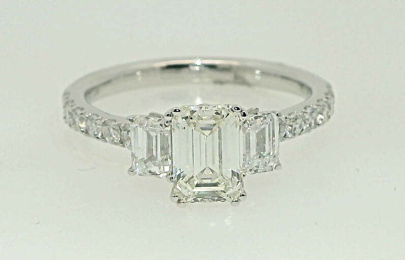 Lab Grown - 14Kw 2Cttw I Vs2 3 Stone Emerald Cut Diamond Ring  1E/C=1.04Ct  Igi Cert Lg528216919