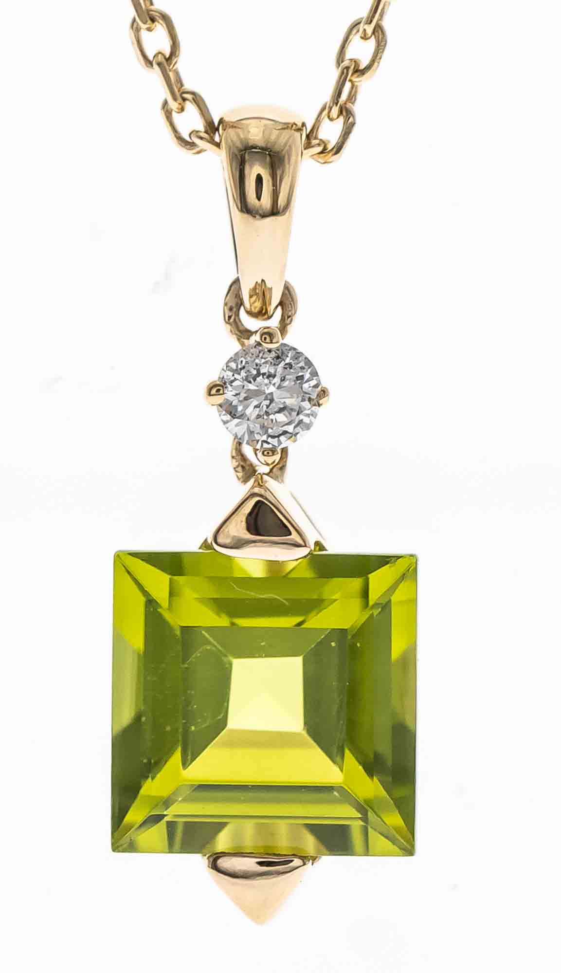 10ky Princess Peridot Pendant  P=1.30ct D=.04ct