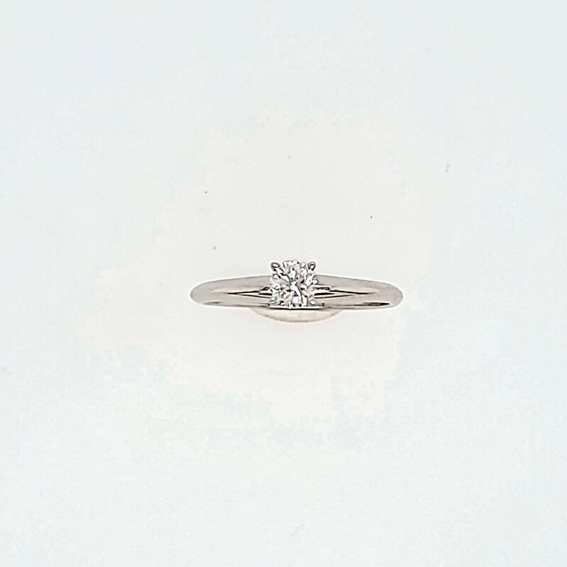 14kw .29ct Round Brilliant Diamond Solitaire H I2