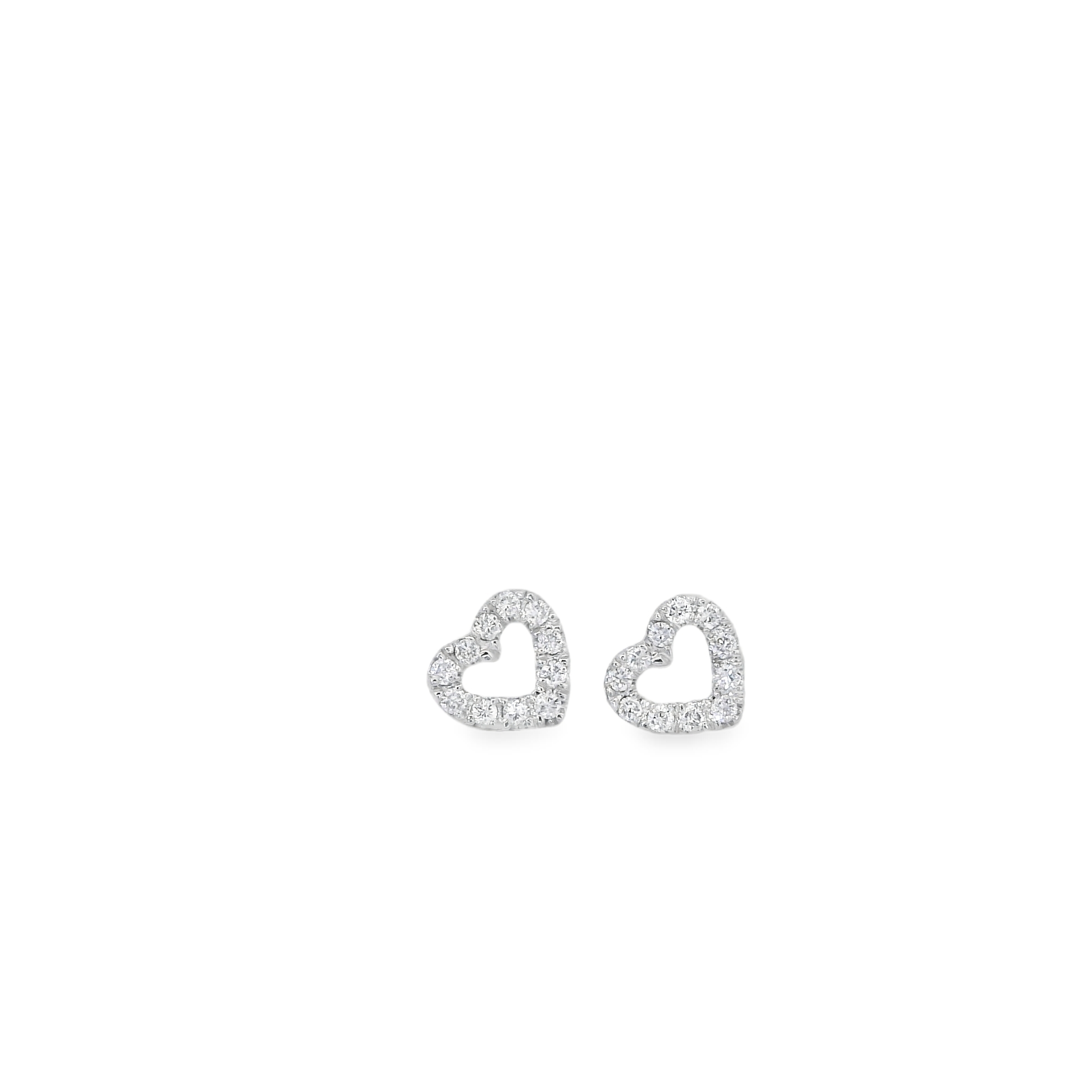 14kw Lab Heart Studs  0.15cttw