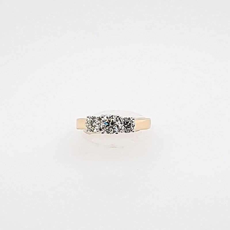 14Ktt 1Cttw 3 Stone Diamond Ring