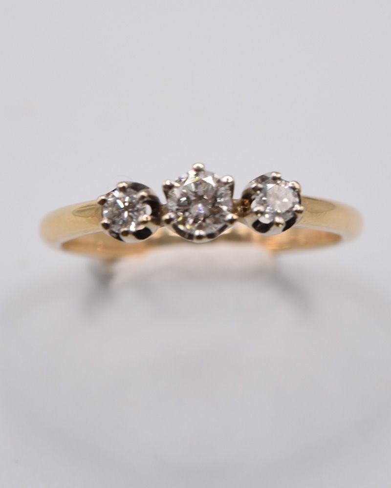 14K Yellow Gold Estate 3-Stone Diamond Ring