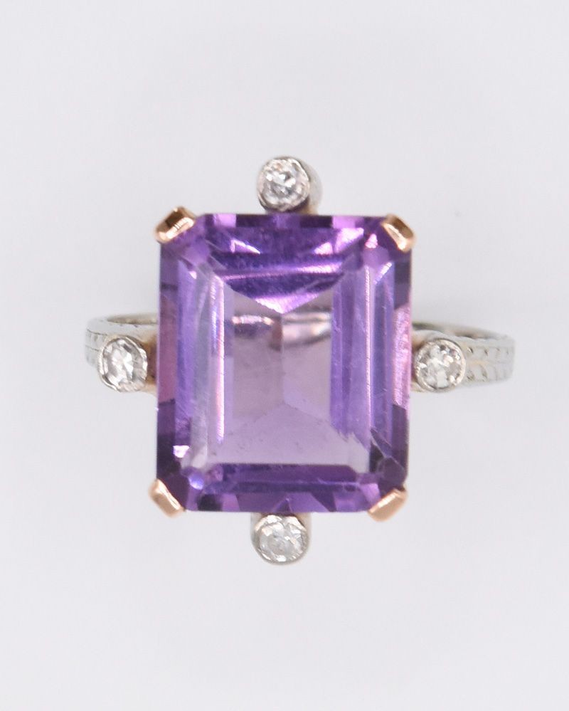 18K Two-Tone Estate Amethyst & Diamond Ring.