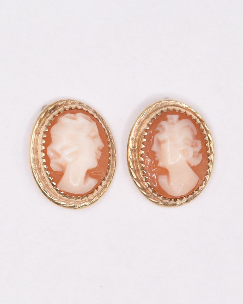 Estate14K Yellow Gold Cameo Earrings.