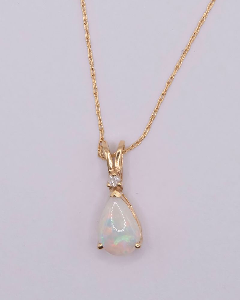 14k Gold Estate Opal Diamond Necklace