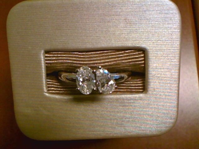 PEAR/OVAL 2 STONE 1CT