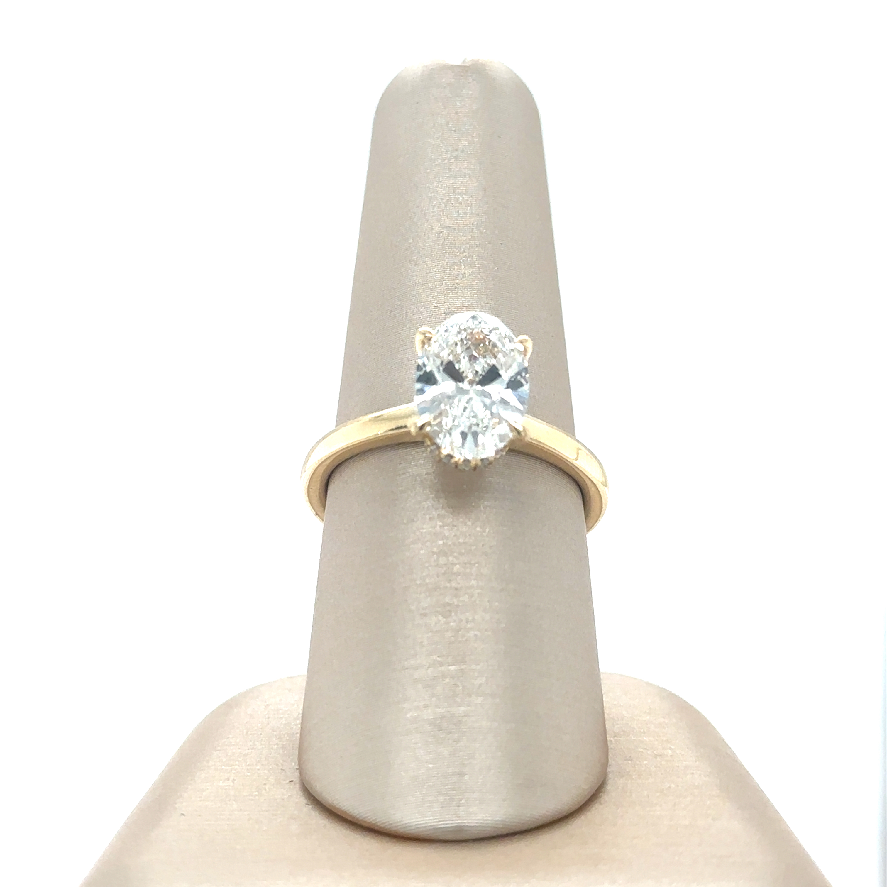 LAB 2.10CT OVAL SOL HIDDEN HALO