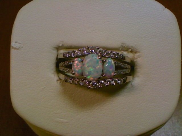 OPAL PPF RINGPICTURE OF RING IS THE CENTER ONE