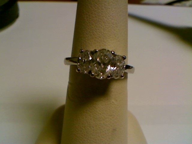 OVAL PPF DIA RING  ESTATE