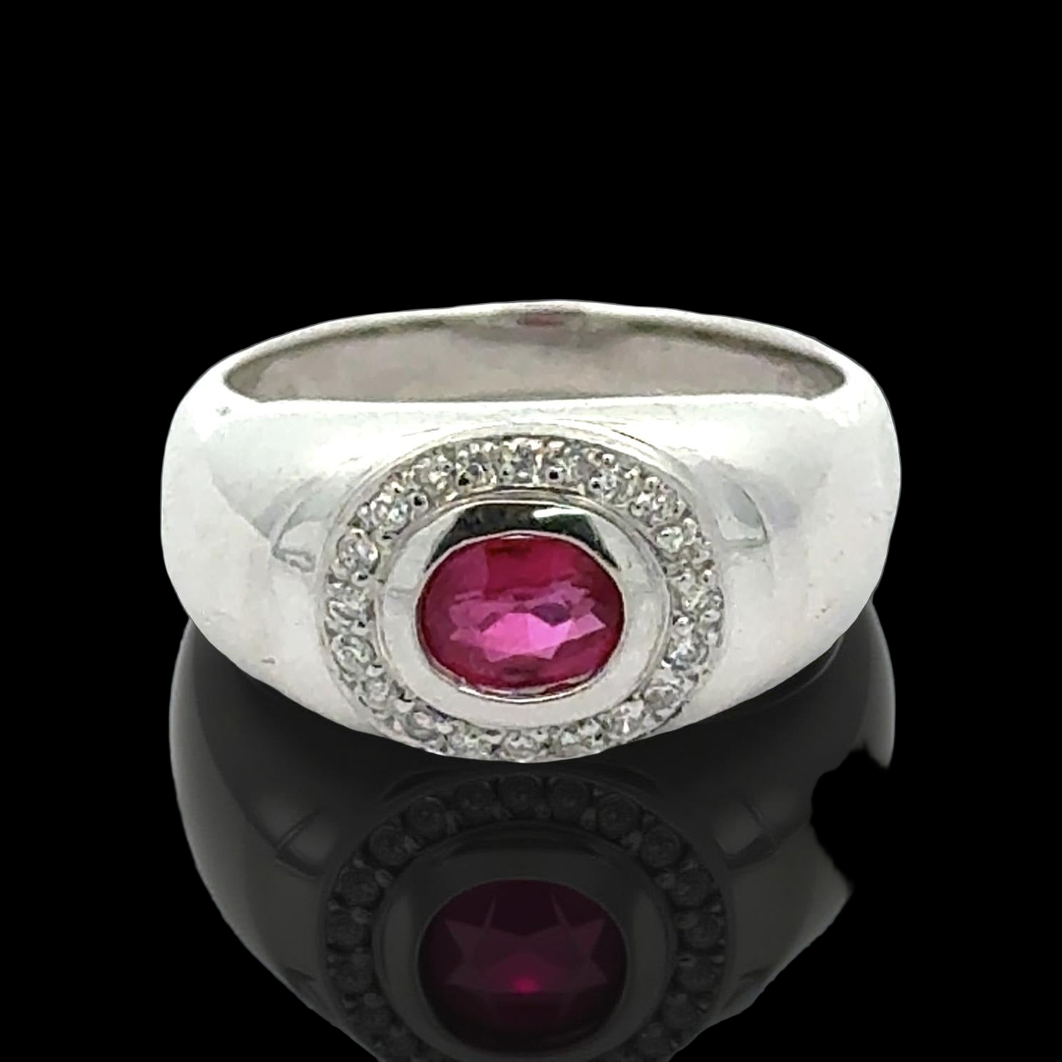 Estate Ring, 20 Round Brilliant Cut Diamond 0.12 ct  H-I SI1-I1,1 Ruby Oval 0.55 ct  Platinum 9.14g
