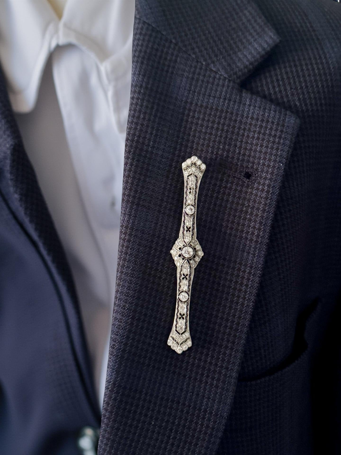 Estate Brooch/Pendant, Old European Cut Diamonds 1.50cttw G-H VS1-SI1, Platinum 10.04g. Weights Estimate.
