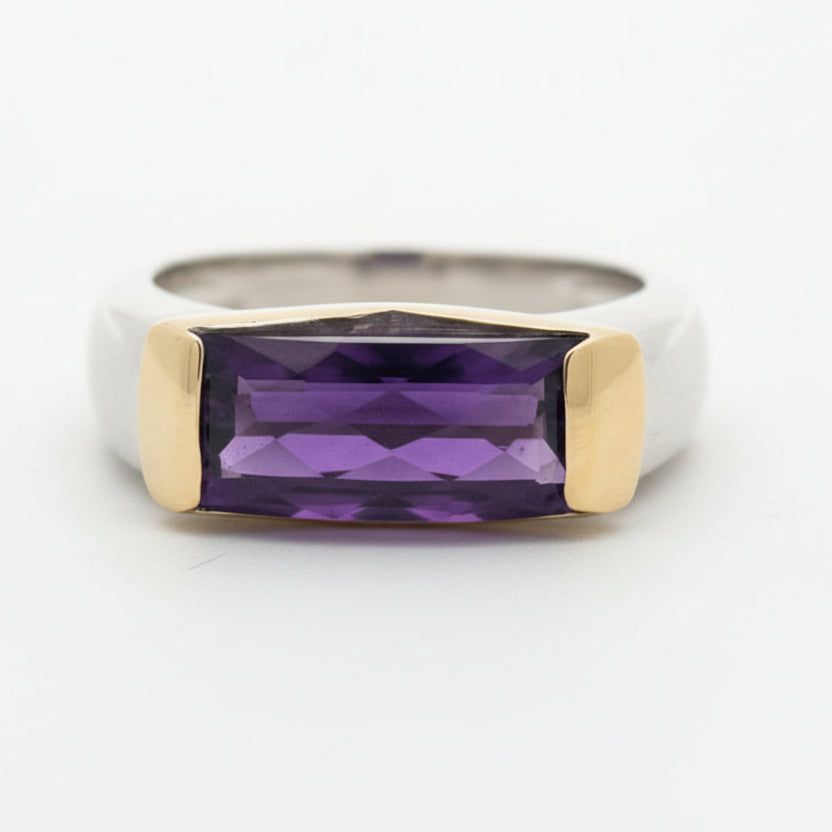 Italian Ring, 1 Amethyst 4.00ct, 18K White/Yellow Gold 9.02g. All Weights Estimated.