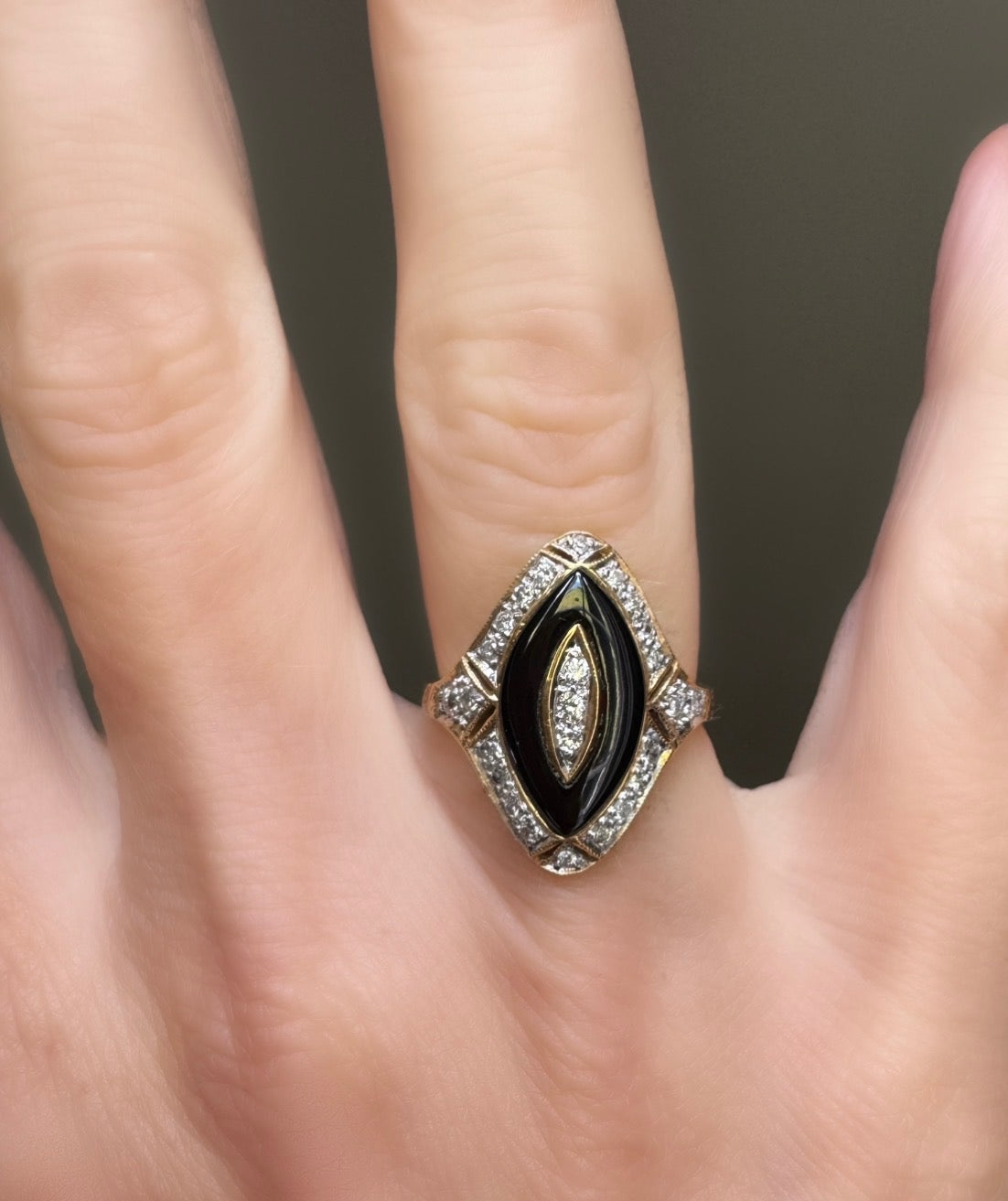 Vintage Ring RBC Diamond 0.25ct  G 18KT YG 4.10g ,All Weights Estimated