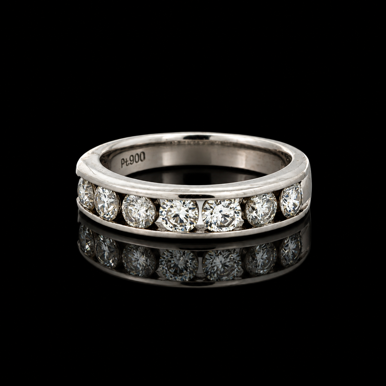 Estate Ring 7 Round Brilliant Cut Diamond 1.03 cttw  VS1-SI2 Platinum 5.53g. All Weights Estimated.