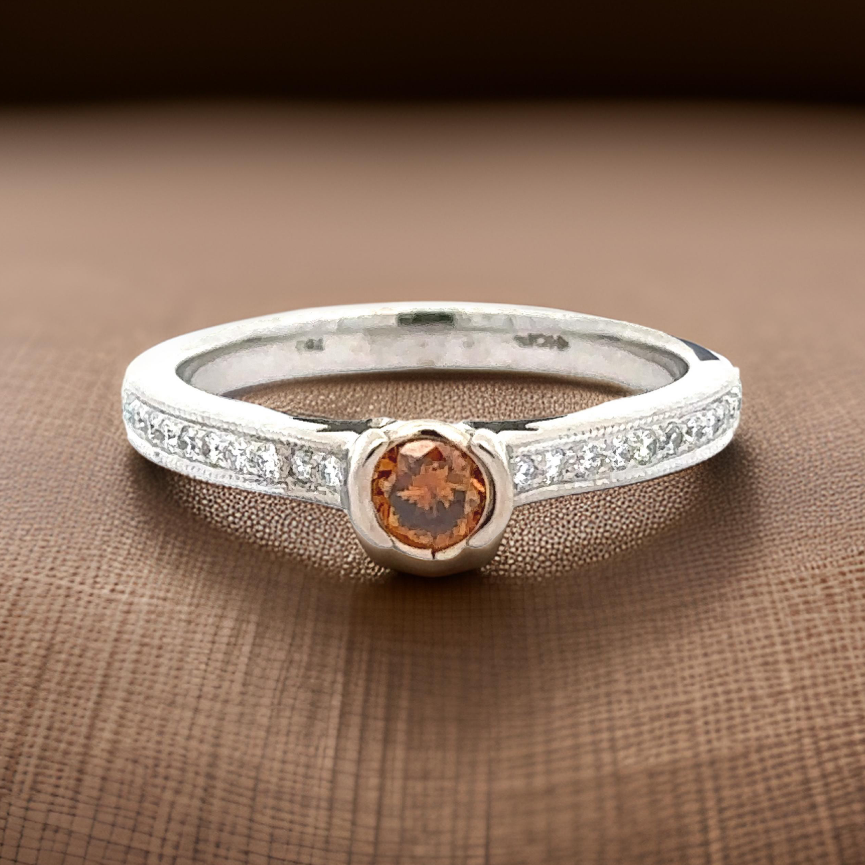 Hearts on Fire Ring, 1 Round Natural Fancy Orange Diamond 0.27 ct VS2-SI1, Round Diamond 0.20ct  G-H VS1-SI1, 14K White Gold 3.84g