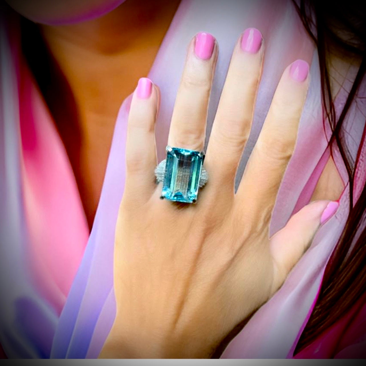 Estate Ring, 1 Emerald Cut Aquamarine 34.59 ct, Baguette Cut Diamond 0.90 cttw H-I SI1, Platinum 26.80g