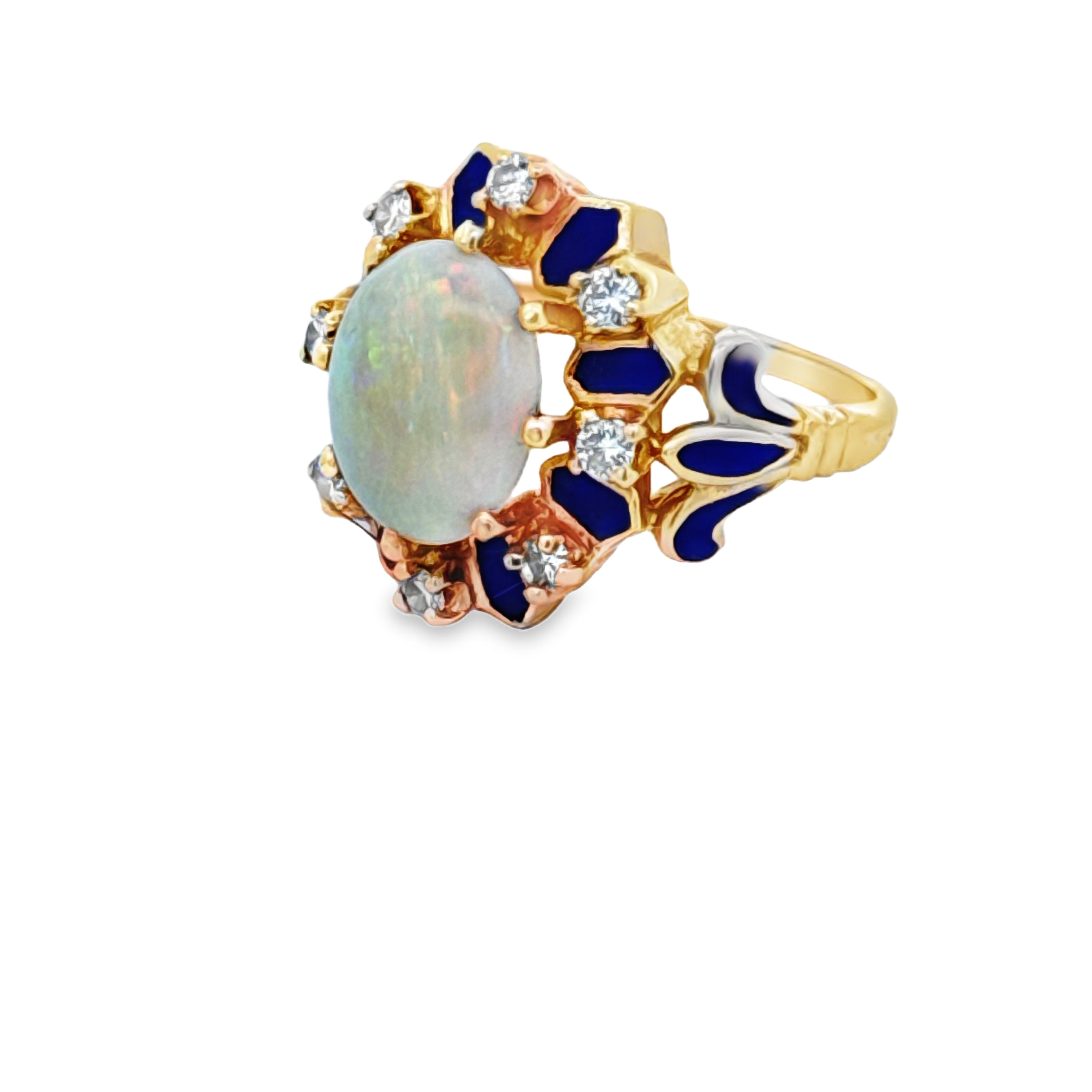 Estate Ring, 8 Round Brilliant Cut Diamonds 0.40cttw H-I SI1-SI2, 1 Opal Cabochon 4.00ct, 14K Yellow Gold 9.40g. All Weights Estimated.