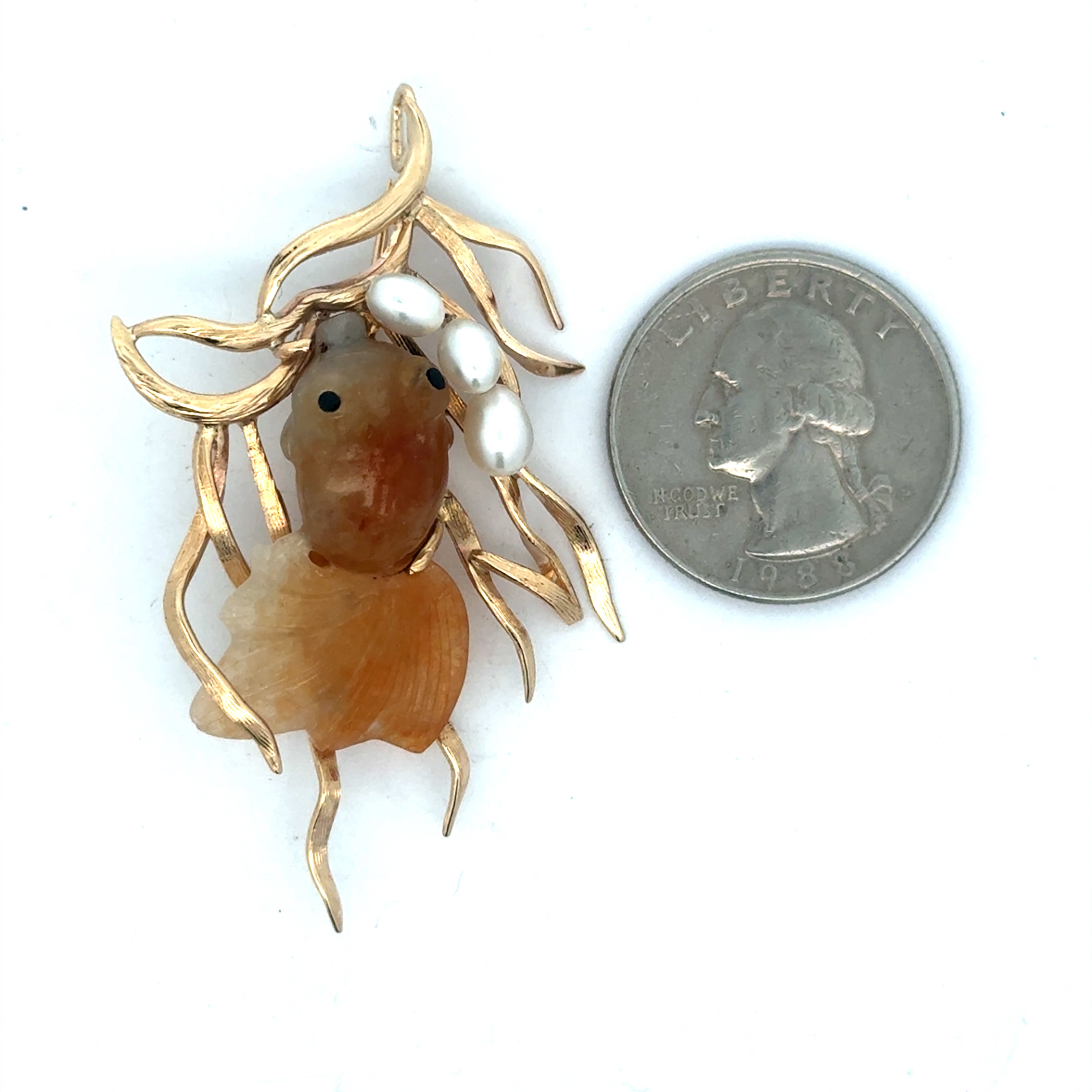 Estate Pendant Brooch, Agate Carved, 3 Pearl Freshwater 14K Yellow Gold 10.00g