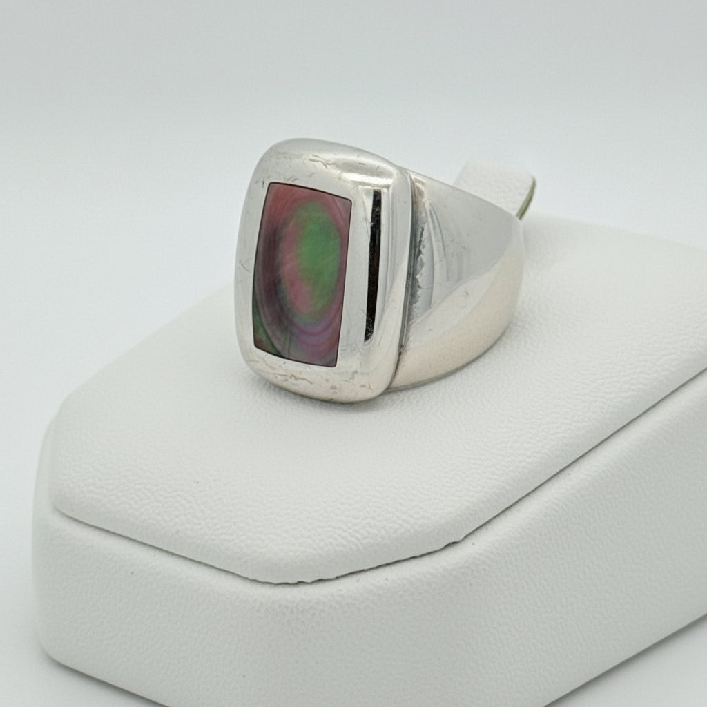 Van Cleef & Arpels Ring, Mother of Pearl Free Form Babylon, 18K White Gold 24.00g, Trademark CL 3362, All Weights Estimated.