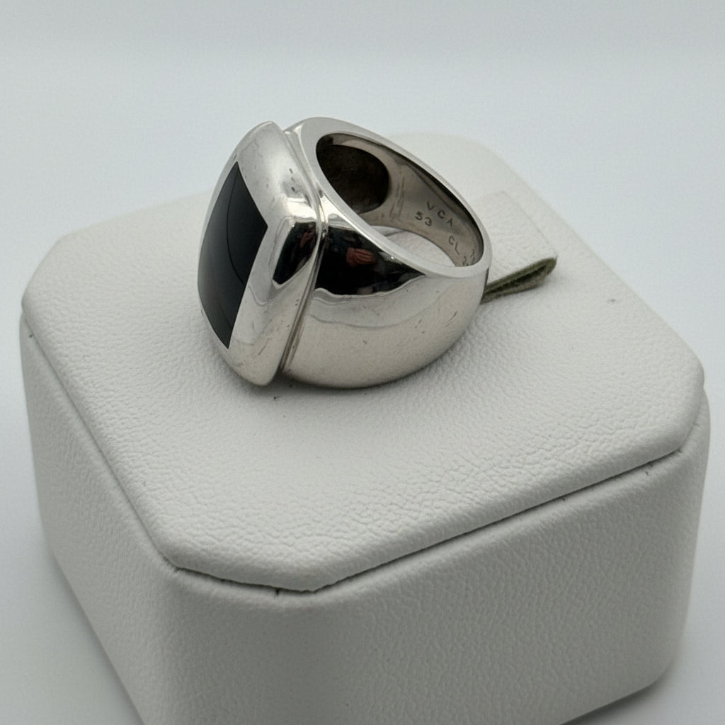 Van Cleef & Arpels Ring, Mother of Pearl Free Form Babylon, 18K White Gold 24.00g, Trademark CL 3362, All Weights Estimated.