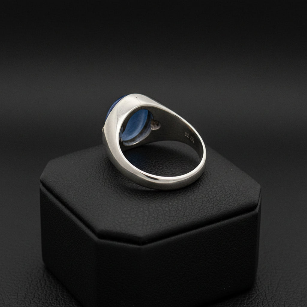 Estate Ring, 2 Round Brilliant Cut Diamonds 0.10ct F-G VS1-VS2, 1 Star Sapphire Cabochon 12.50ct #Sri Lankan, 14K White Gold 14.00g, Sarasota Gemologial Lab #17871-53, All Weights Estimated.