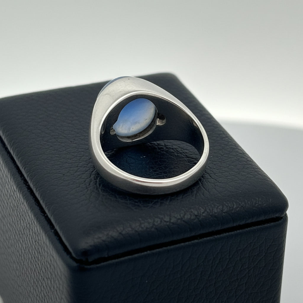 Estate Ring, 2 Round Brilliant Cut Diamonds 0.10ct F-G VS1-VS2, 1 Star Sapphire Cabochon 12.50ct #Sri Lankan, 14K White Gold 14.00g, Sarasota Gemologial Lab #17871-53, All Weights Estimated.