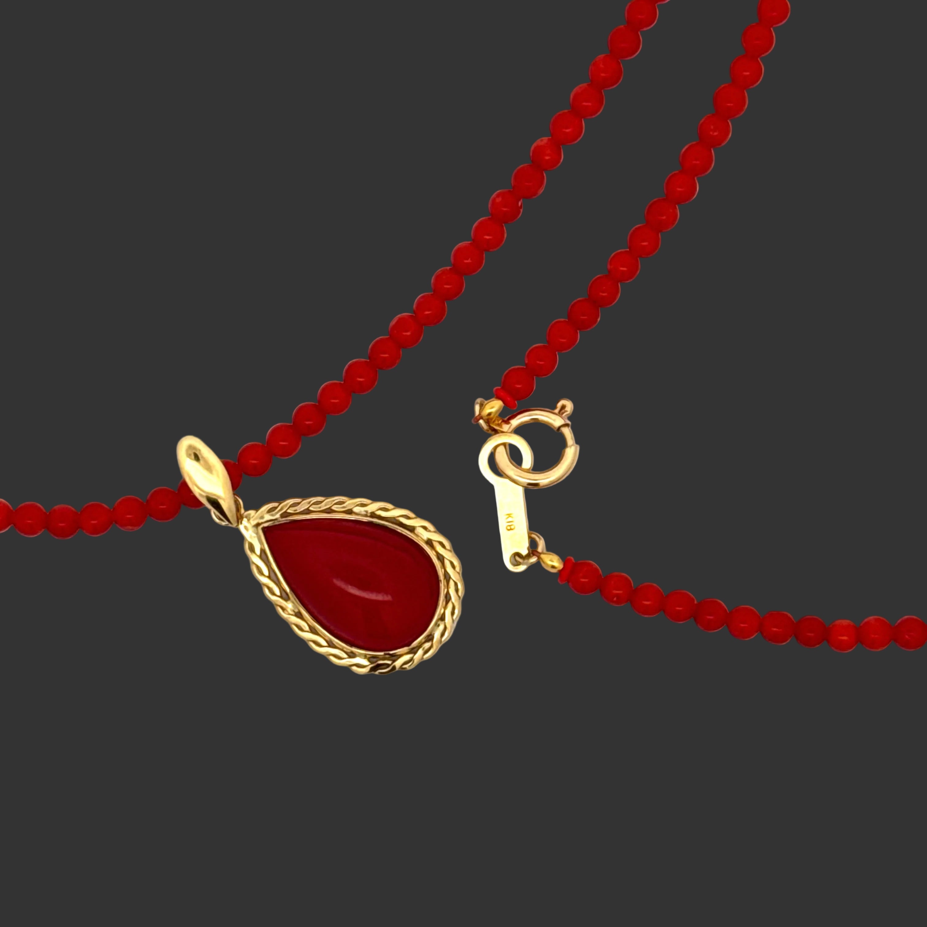 Estate Pendant w/chain Necklace, Coral Round, Coral Cabochon 18K Yellow Gold 5.00g