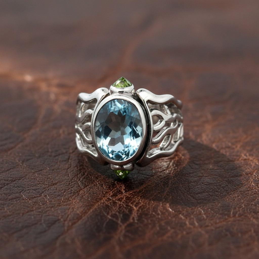 KC Designs Ring,1 Aquamarine Oval 7.00 ct ,2 Peridot French Cut 0.70 ct  18K White Gold 19.39g