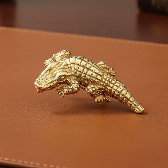 Estate Ring 18K Yellow Gold 15.31g. All weights estimated.