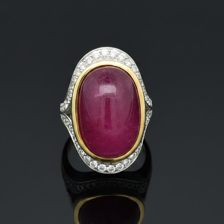 Estate Ring, 42 Round Brilliant Cut Diamond 1.06 ct  G-H VS1,1 Star Ruby Cabochon 27.36 ct  Purple-Red #2225654368 18K/PLAT Yellow Gold 22.63g