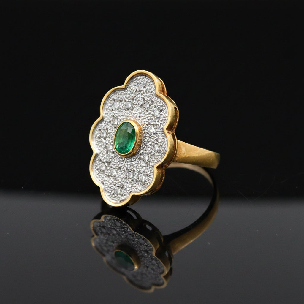 Vintage Ring RBC Diamond 0.20cttw  G/H, 1 Emerald  OVAL 0.35ct  14KT YG/WG 6.10g ,All Weights Estimated