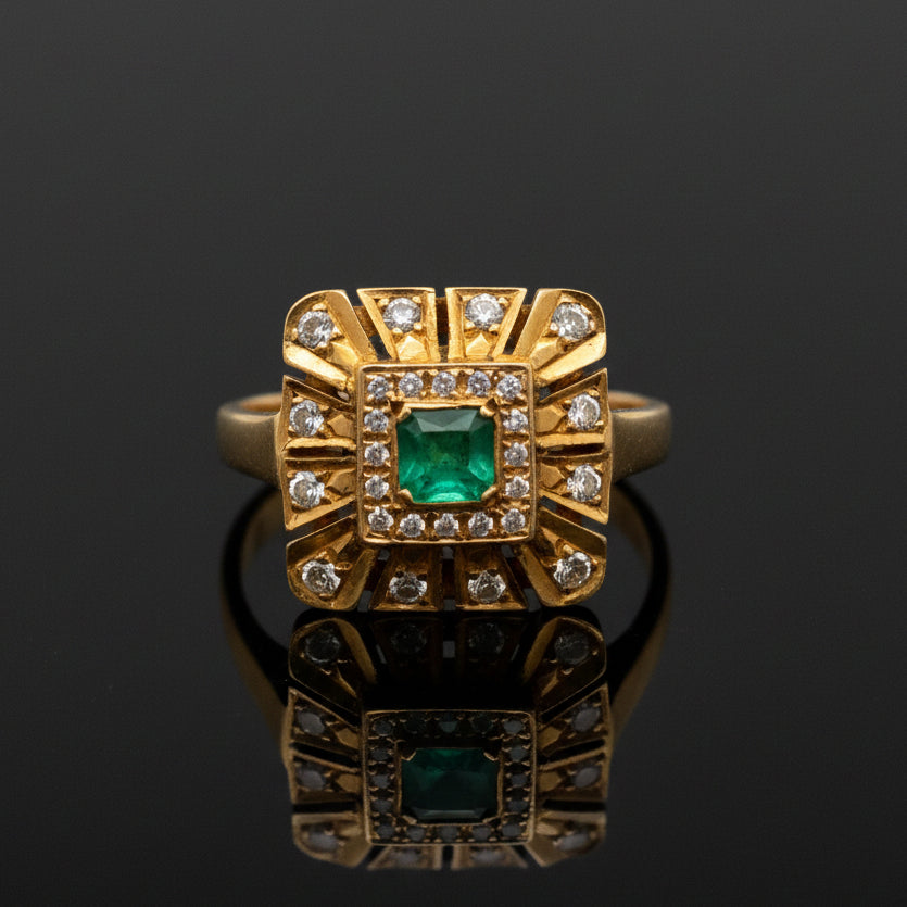 Vintage Ring RBC Diamond 0.40cttw  G/H, 1 Emerald  CUSHION 0.30ct  14KT YG 3.90g ,All Weights Estimated